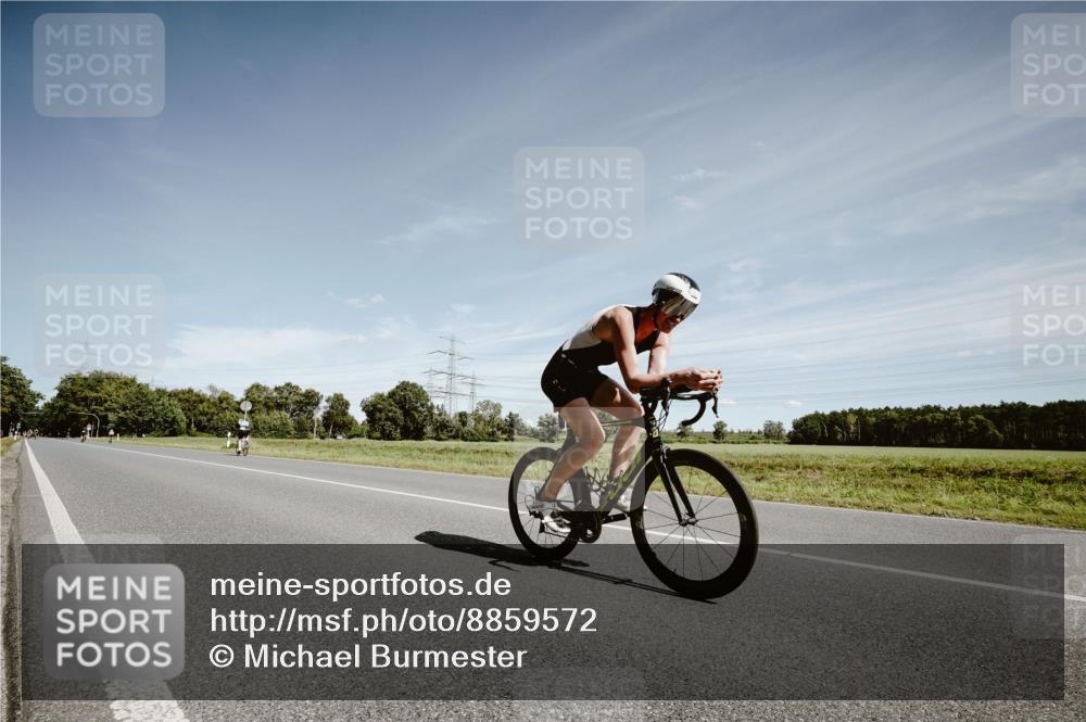 07.09.2025 - 19. Norderstedt Triathlon Michael Burmester http://msf.ph/oto/8859572 07.09.2025 12:45:32 Radfahren 236, 351, 755 meine-sportfotos.de