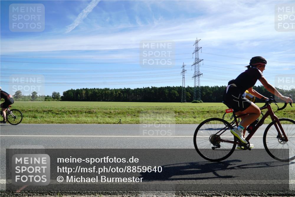 07.09.2025 - 19. Norderstedt Triathlon Michael Burmester http://msf.ph/oto/8859640 07.09.2025 11:40:51 Radfahren 748, 779, 1358 meine-sportfotos.de