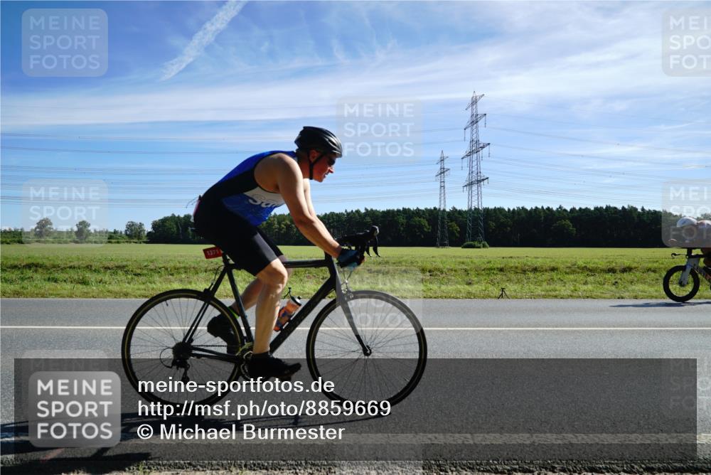 07.09.2025 - 19. Norderstedt Triathlon Michael Burmester http://msf.ph/oto/8859669 07.09.2025 11:40:59 Radfahren 796, 800, 861, 1371 meine-sportfotos.de