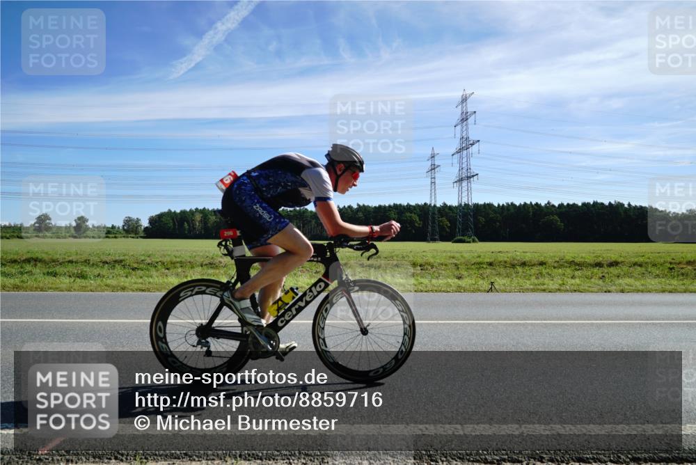 07.09.2025 - 19. Norderstedt Triathlon Michael Burmester http://msf.ph/oto/8859716 07.09.2025 11:41:24 Radfahren 140, 259, 296, 1279 meine-sportfotos.de