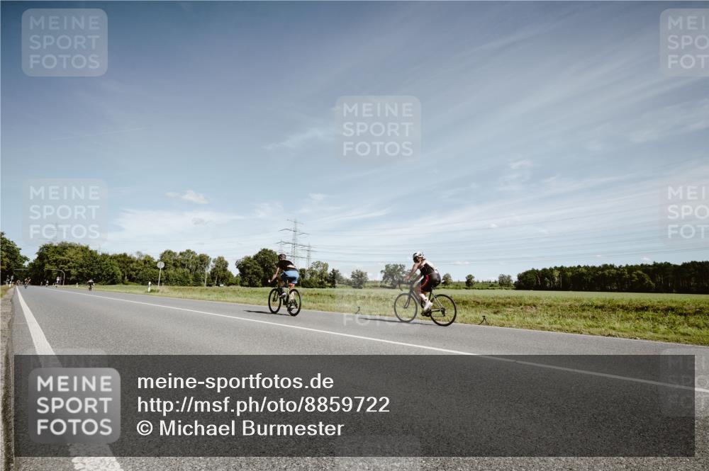 07.09.2025 - 19. Norderstedt Triathlon Michael Burmester http://msf.ph/oto/8859722 07.09.2025 12:47:27 Radfahren  meine-sportfotos.de