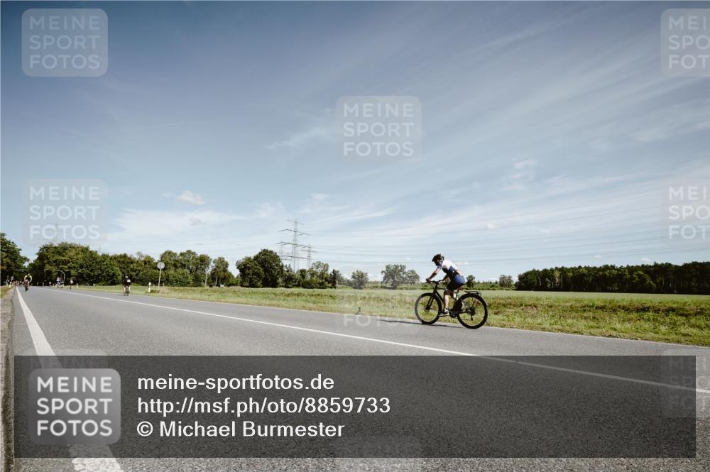 07.09.2025 - 19. Norderstedt Triathlon Michael Burmester http://msf.ph/oto/8859733 07.09.2025 12:47:38 Radfahren  meine-sportfotos.de