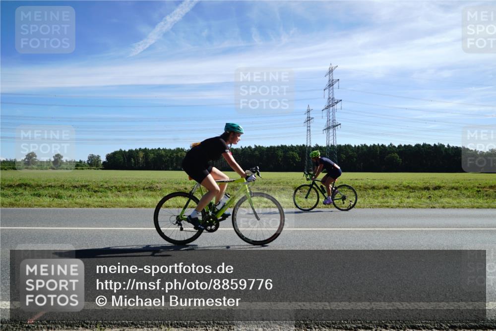 07.09.2025 - 19. Norderstedt Triathlon Michael Burmester http://msf.ph/oto/8859776 07.09.2025 11:41:51 Radfahren 234, 1159 meine-sportfotos.de