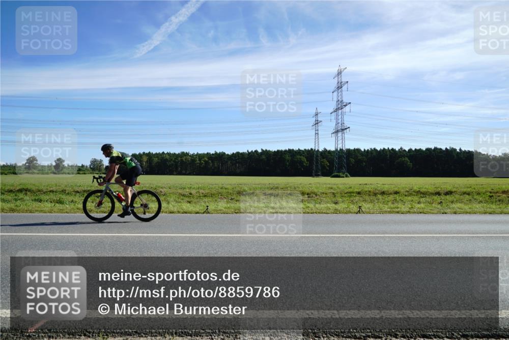 07.09.2025 - 19. Norderstedt Triathlon Michael Burmester http://msf.ph/oto/8859786 07.09.2025 11:41:52 Radfahren 234, 1159 meine-sportfotos.de