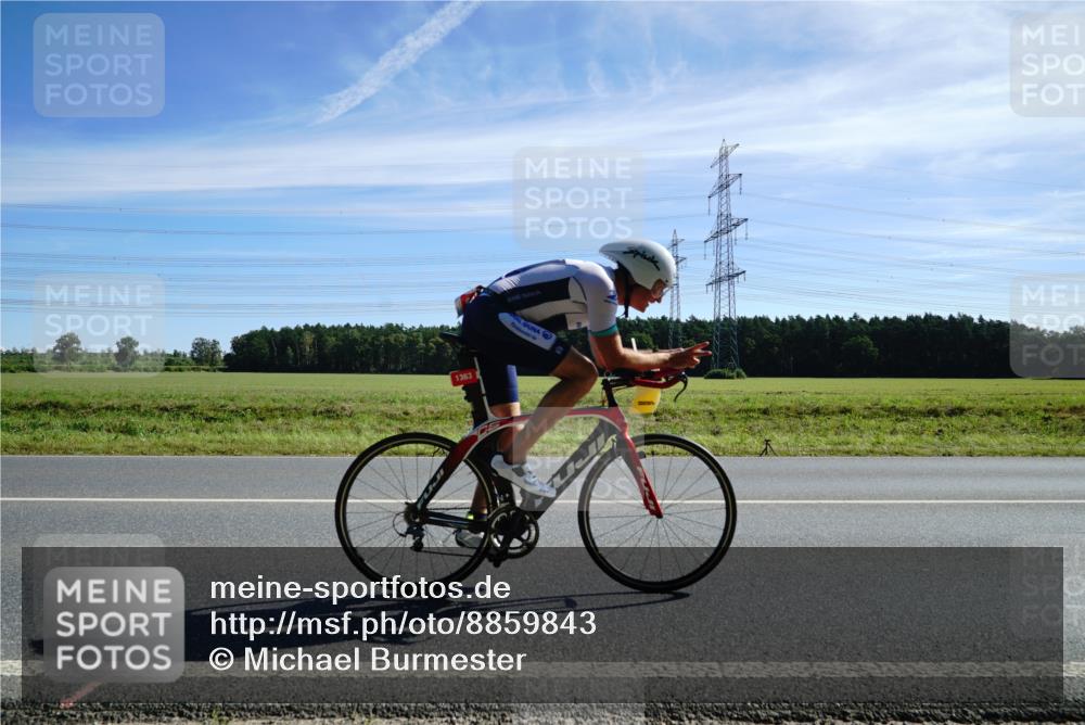 07.09.2025 - 19. Norderstedt Triathlon Michael Burmester http://msf.ph/oto/8859843 07.09.2025 11:42:35 Radfahren 1363 meine-sportfotos.de