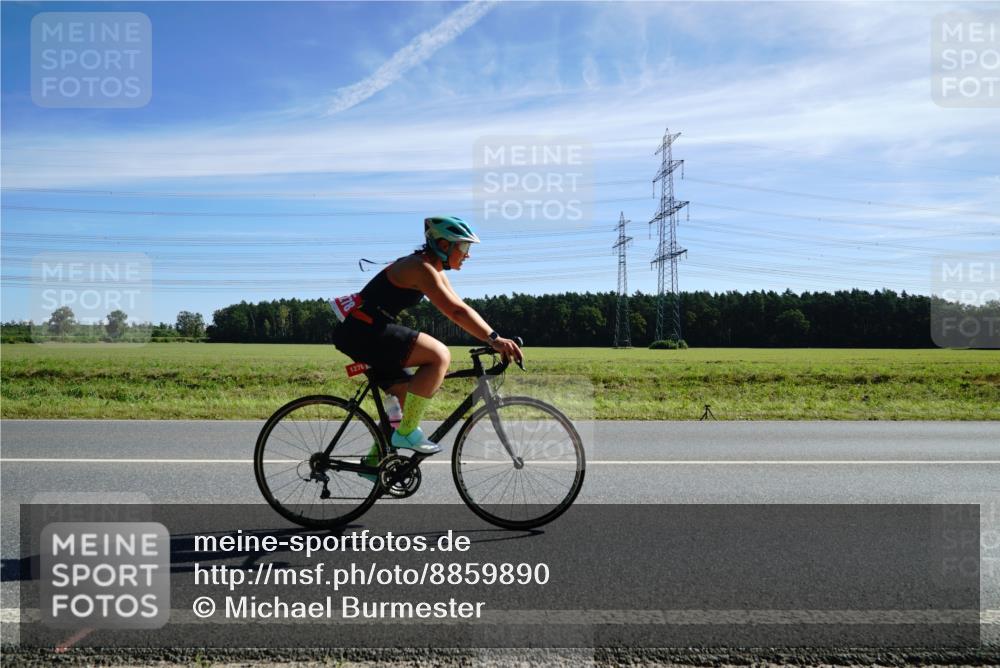 07.09.2025 - 19. Norderstedt Triathlon Michael Burmester http://msf.ph/oto/8859890 07.09.2025 11:43:28 Radfahren 1278 meine-sportfotos.de
