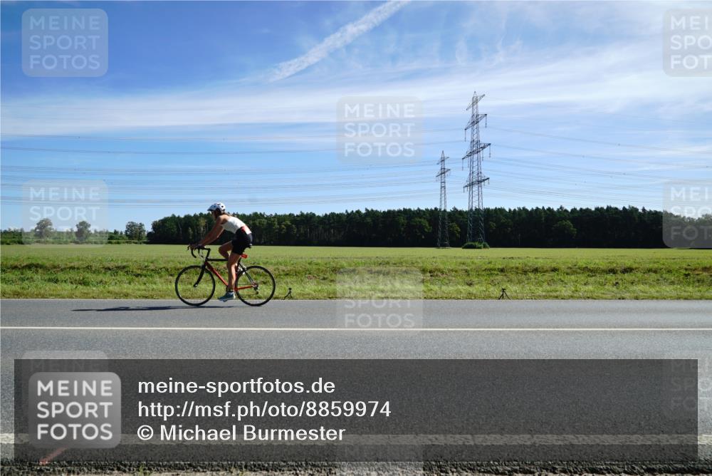 07.09.2025 - 19. Norderstedt Triathlon Michael Burmester http://msf.ph/oto/8859974 07.09.2025 11:44:44 Radfahren  meine-sportfotos.de