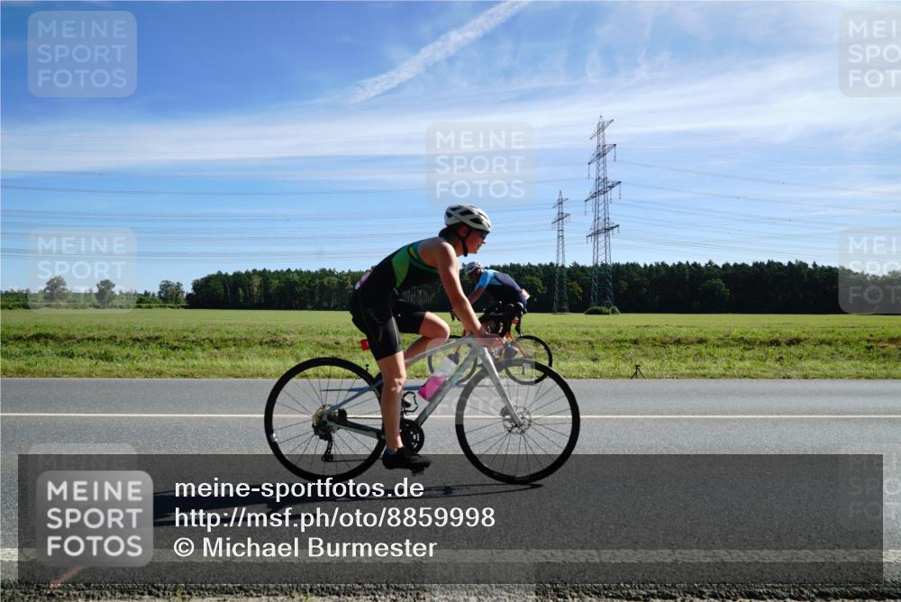 07.09.2025 - 19. Norderstedt Triathlon Michael Burmester http://msf.ph/oto/8859998 07.09.2025 11:44:58 Radfahren 148 meine-sportfotos.de