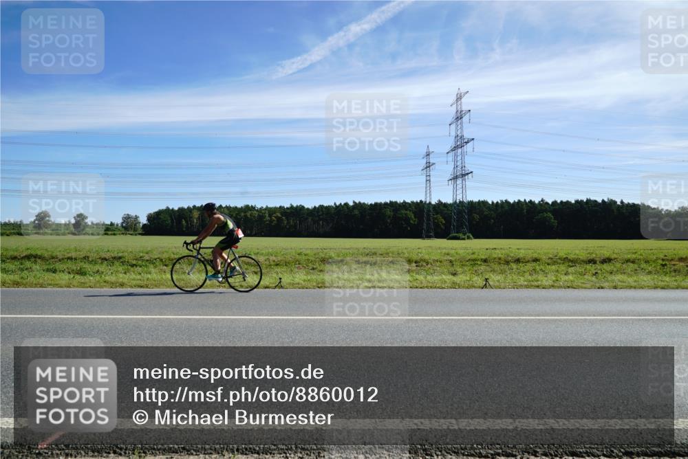 07.09.2025 - 19. Norderstedt Triathlon Michael Burmester http://msf.ph/oto/8860012 07.09.2025 11:45:09 Radfahren 1217 meine-sportfotos.de