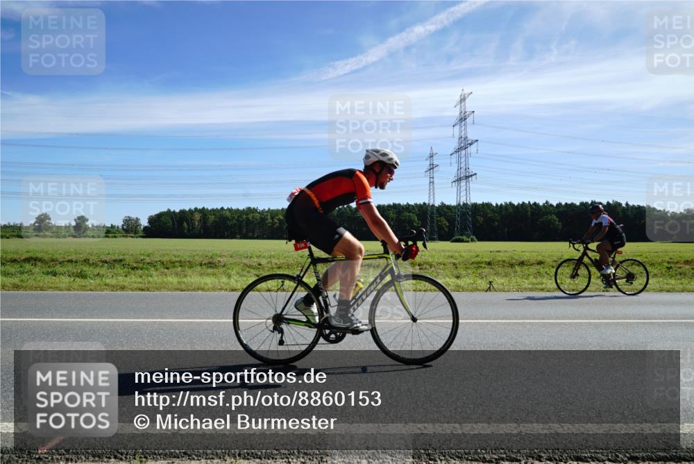 07.09.2025 - 19. Norderstedt Triathlon Michael Burmester http://msf.ph/oto/8860153 07.09.2025 11:46:51 Radfahren 736, 1258, 1333 meine-sportfotos.de