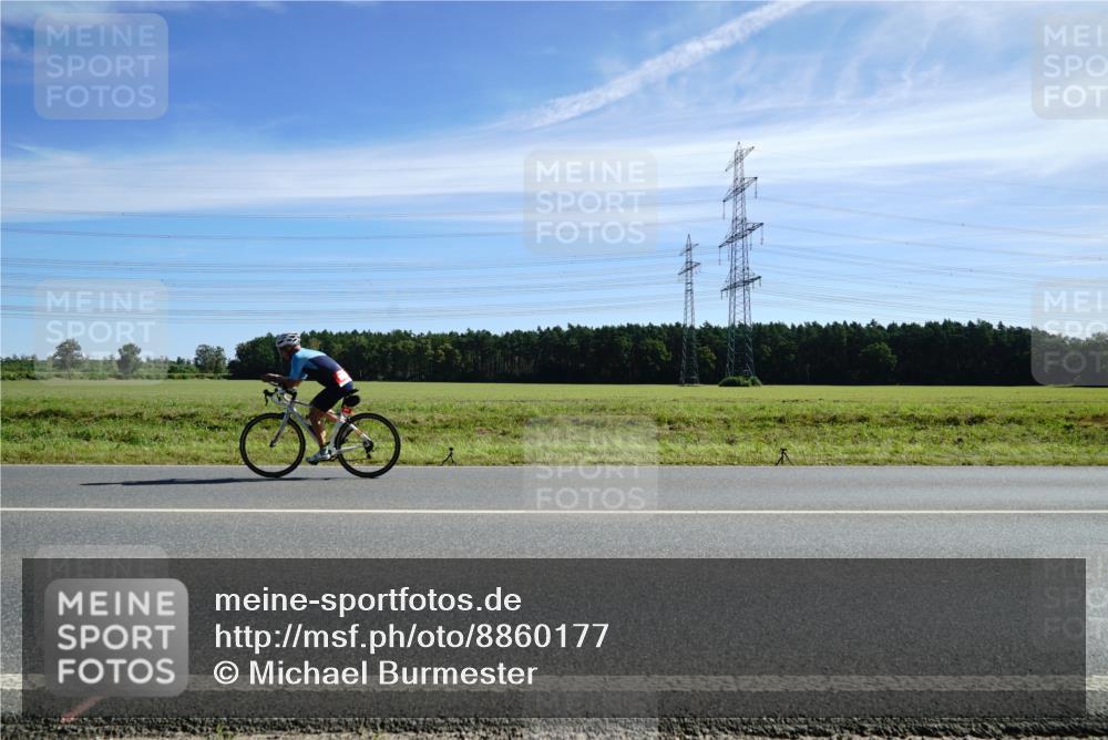 07.09.2025 - 19. Norderstedt Triathlon Michael Burmester http://msf.ph/oto/8860177 07.09.2025 11:47:18 Radfahren 191 meine-sportfotos.de