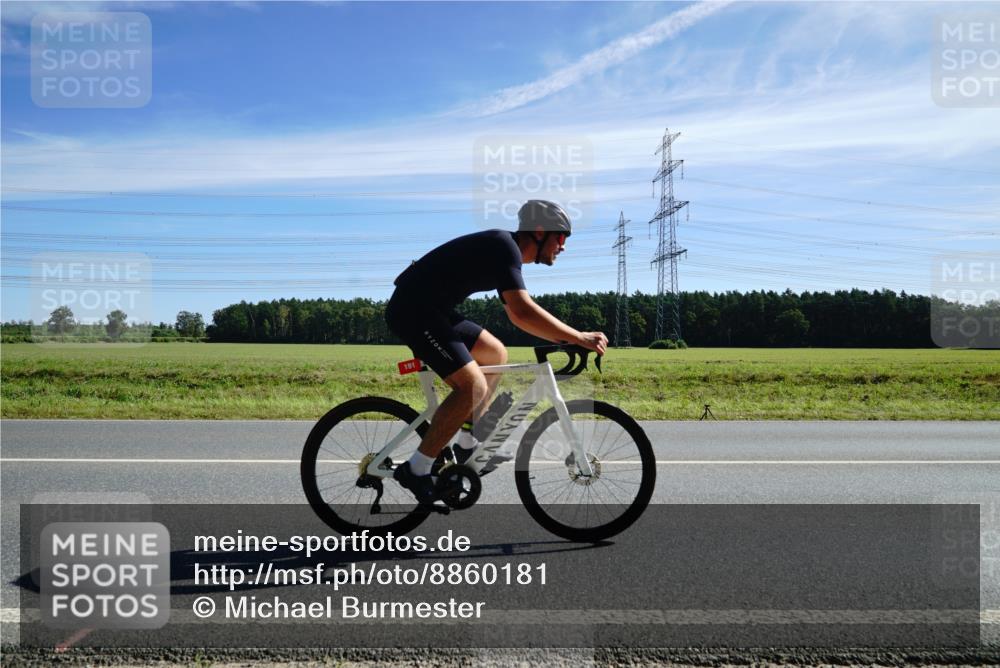 07.09.2025 - 19. Norderstedt Triathlon Michael Burmester http://msf.ph/oto/8860181 07.09.2025 11:47:20 Radfahren 191 meine-sportfotos.de