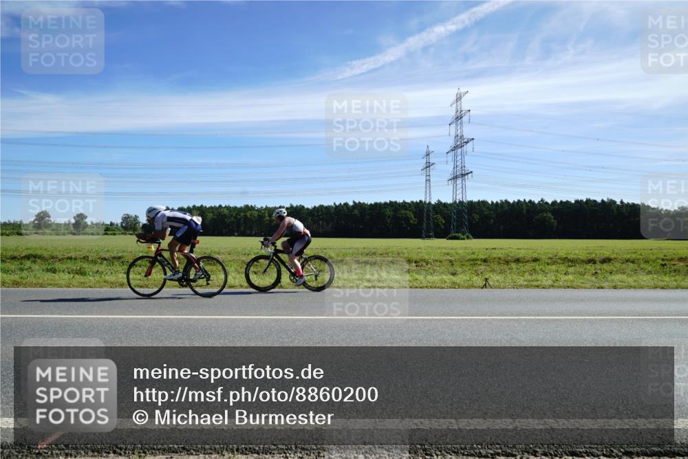 07.09.2025 - 19. Norderstedt Triathlon Michael Burmester http://msf.ph/oto/8860200 07.09.2025 11:47:32 Radfahren 155, 201, 252, 1320 meine-sportfotos.de