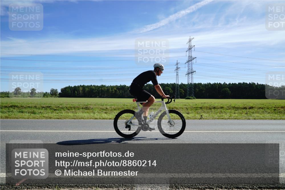 07.09.2025 - 19. Norderstedt Triathlon Michael Burmester http://msf.ph/oto/8860214 07.09.2025 11:47:35 Radfahren 155, 201, 1225, 1320 meine-sportfotos.de