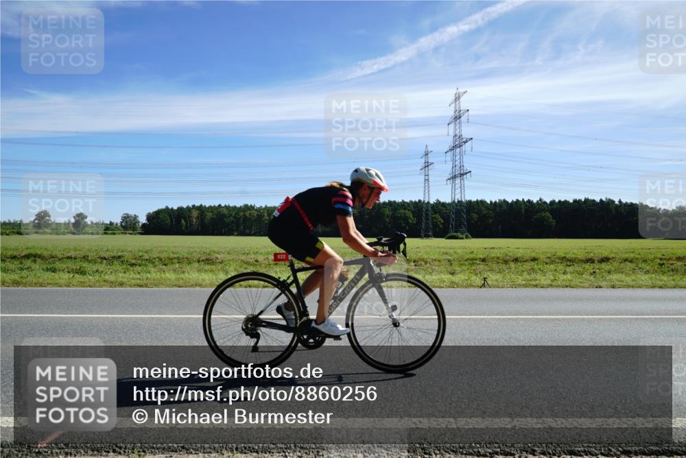 07.09.2025 - 19. Norderstedt Triathlon Michael Burmester http://msf.ph/oto/8860256 07.09.2025 11:47:55 Radfahren 822 meine-sportfotos.de