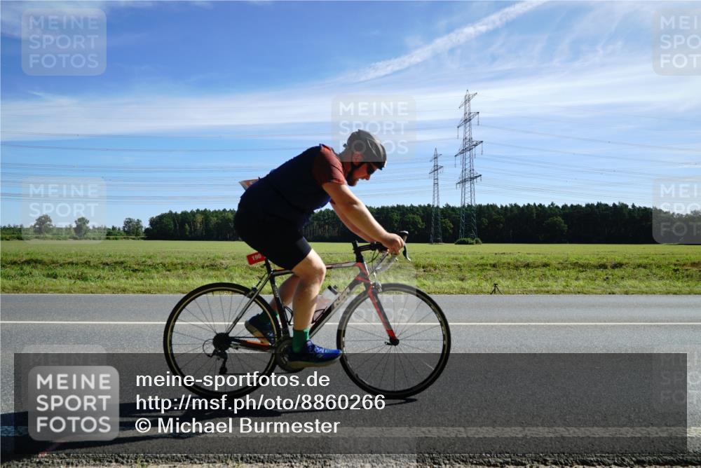 07.09.2025 - 19. Norderstedt Triathlon Michael Burmester http://msf.ph/oto/8860266 07.09.2025 11:48:07 Radfahren 190 meine-sportfotos.de