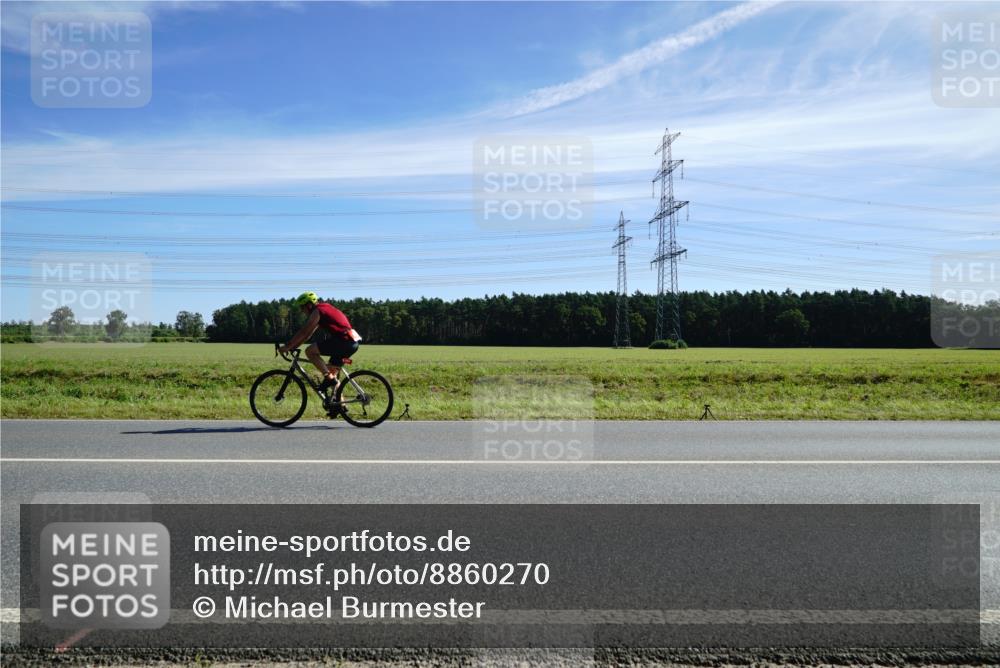 07.09.2025 - 19. Norderstedt Triathlon Michael Burmester http://msf.ph/oto/8860270 07.09.2025 11:48:08 Radfahren 190 meine-sportfotos.de