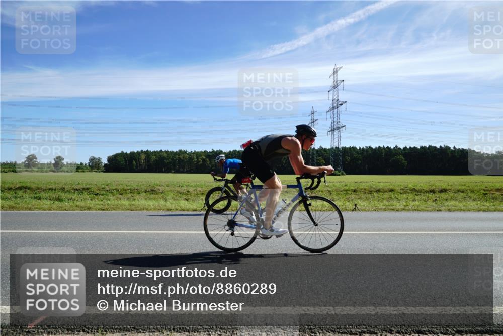 07.09.2025 - 19. Norderstedt Triathlon Michael Burmester http://msf.ph/oto/8860289 07.09.2025 11:48:18 Radfahren 138, 154, 1265 meine-sportfotos.de
