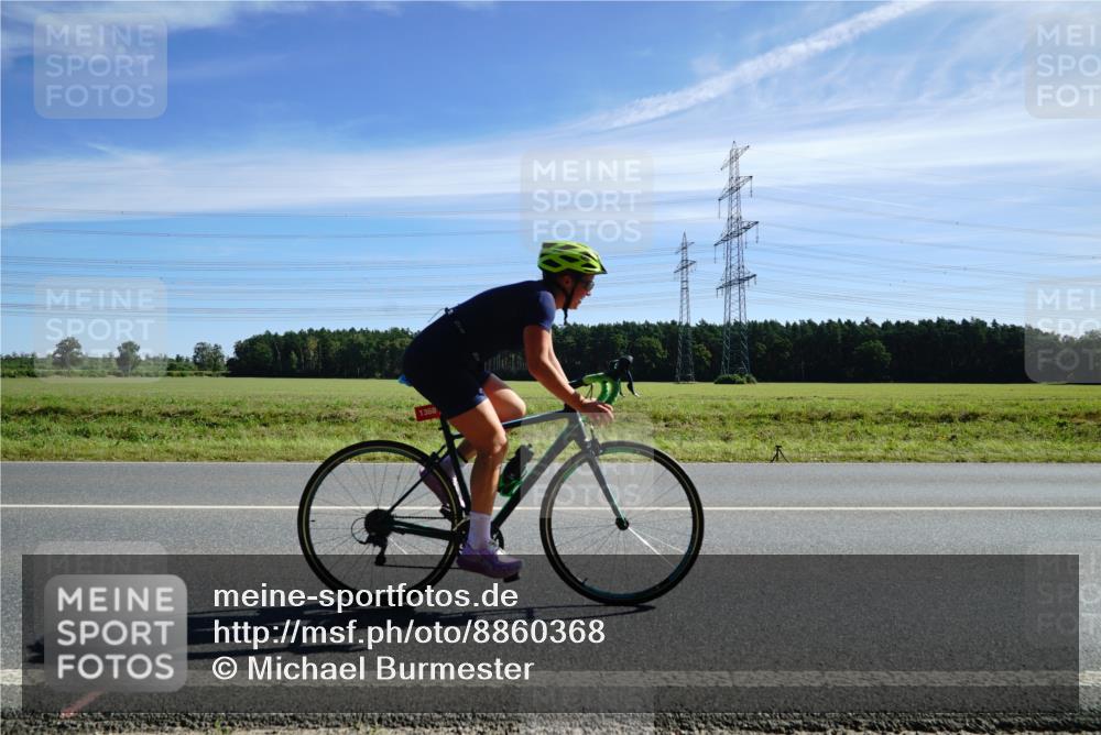 07.09.2025 - 19. Norderstedt Triathlon Michael Burmester http://msf.ph/oto/8860368 07.09.2025 11:49:12 Radfahren 1368 meine-sportfotos.de