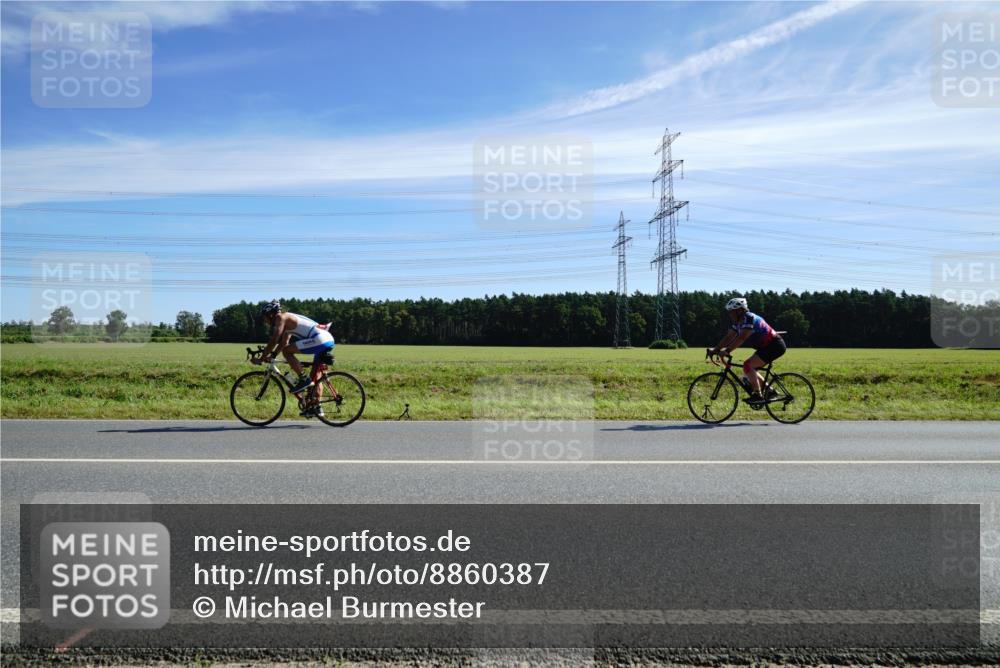 07.09.2025 - 19. Norderstedt Triathlon Michael Burmester http://msf.ph/oto/8860387 07.09.2025 11:49:29 Radfahren  meine-sportfotos.de