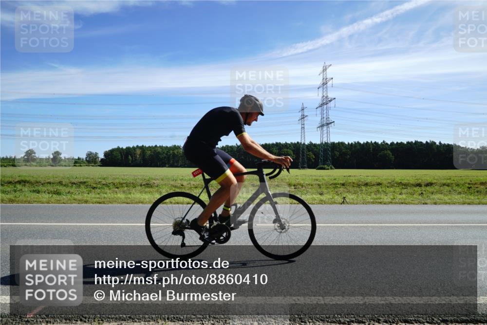 07.09.2025 - 19. Norderstedt Triathlon Michael Burmester http://msf.ph/oto/8860410 07.09.2025 11:49:47 Radfahren 253, 1223 meine-sportfotos.de