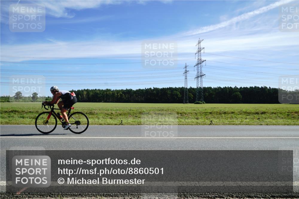 07.09.2025 - 19. Norderstedt Triathlon Michael Burmester http://msf.ph/oto/8860501 07.09.2025 11:51:26 Radfahren  meine-sportfotos.de