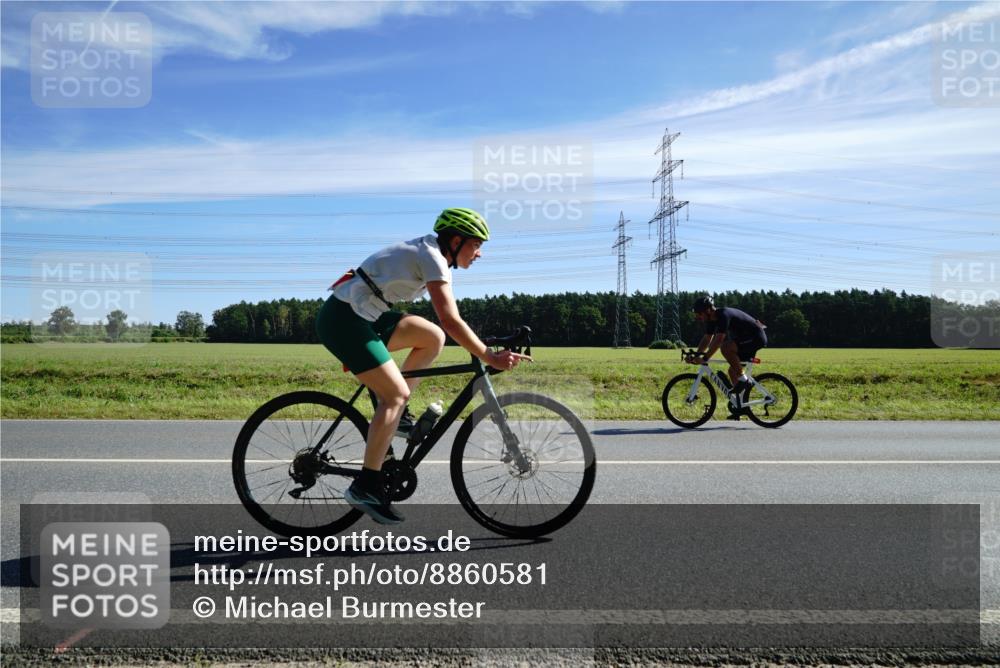 07.09.2025 - 19. Norderstedt Triathlon Michael Burmester http://msf.ph/oto/8860581 07.09.2025 11:52:17 Radfahren 184, 719 meine-sportfotos.de