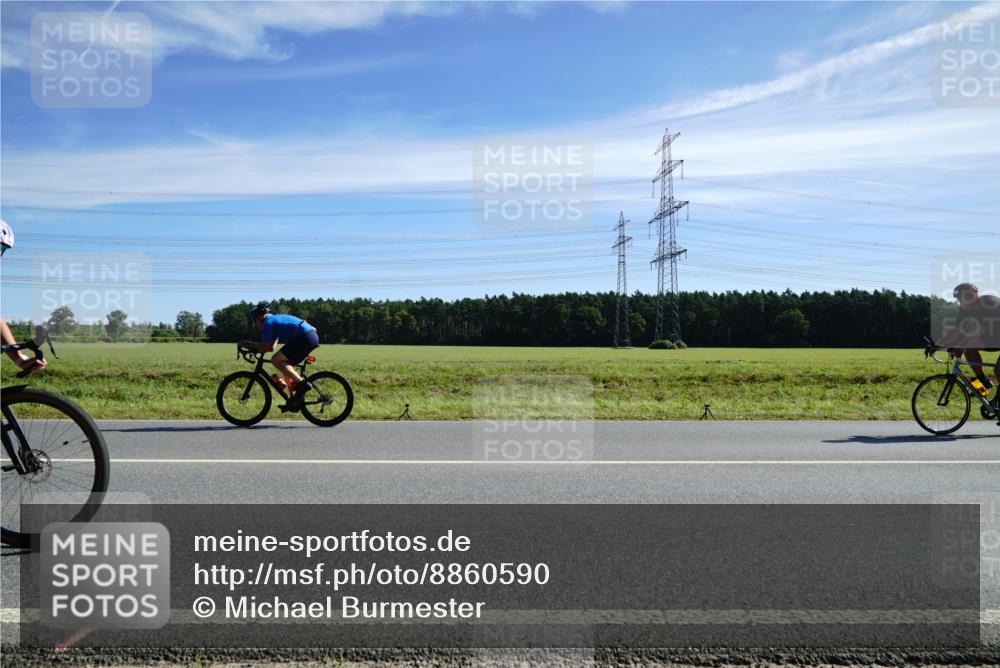 07.09.2025 - 19. Norderstedt Triathlon Michael Burmester http://msf.ph/oto/8860590 07.09.2025 11:52:19 Radfahren 184, 719 meine-sportfotos.de
