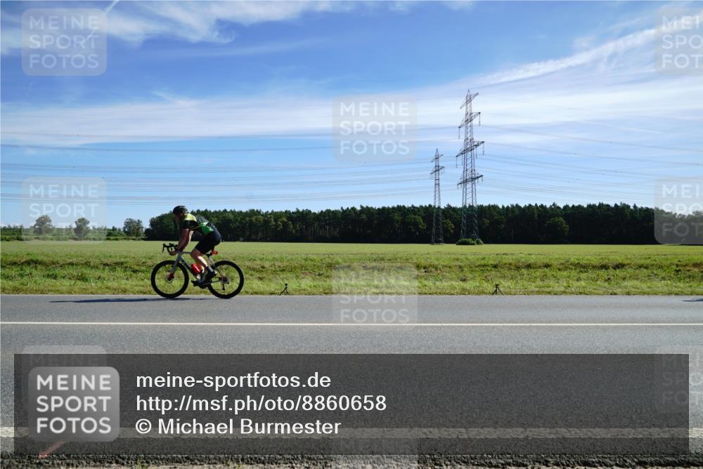 07.09.2025 - 19. Norderstedt Triathlon Michael Burmester http://msf.ph/oto/8860658 07.09.2025 11:53:09 Radfahren  meine-sportfotos.de