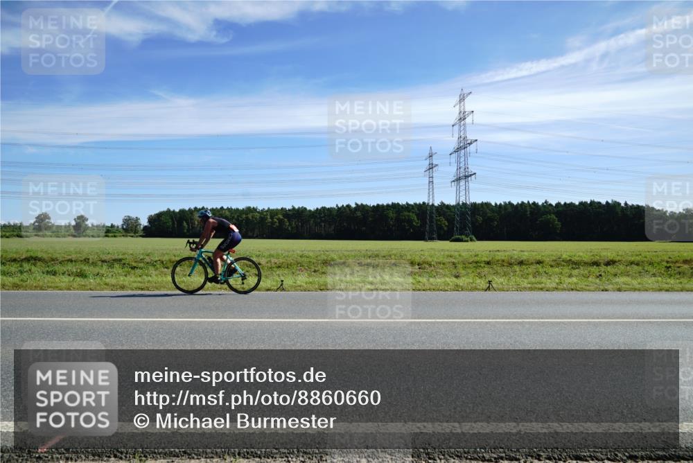 07.09.2025 - 19. Norderstedt Triathlon Michael Burmester http://msf.ph/oto/8860660 07.09.2025 11:53:10 Radfahren 778 meine-sportfotos.de