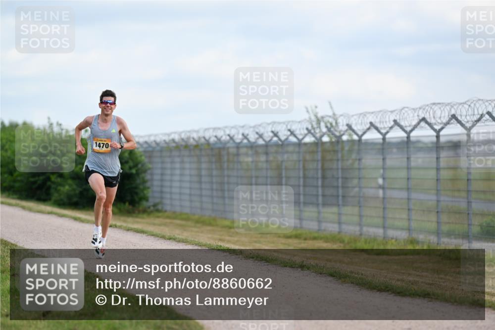 14.09.2025 - Airport Race Dr. Thomas Lammeyer http://msf.ph/oto/8860662 14.09.2025 11:45:55 Laufen 1470 meine-sportfotos.de