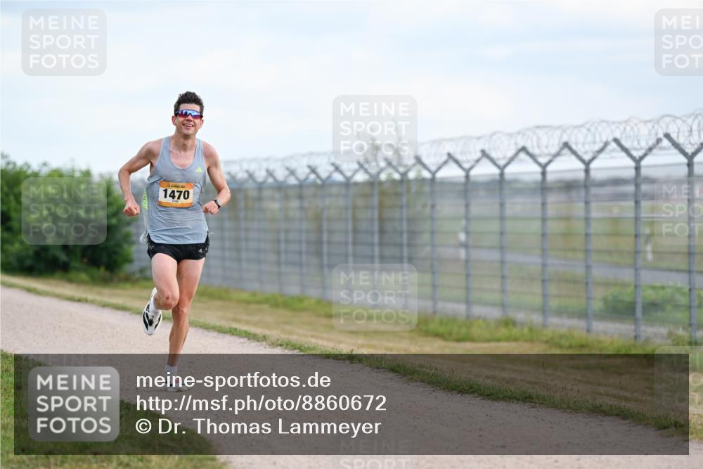 14.09.2025 - Airport Race Dr. Thomas Lammeyer http://msf.ph/oto/8860672 14.09.2025 11:45:56 Laufen 1470 meine-sportfotos.de