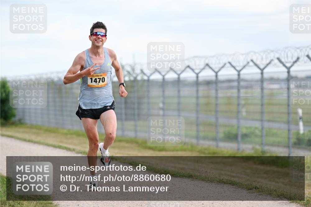 14.09.2025 - Airport Race Dr. Thomas Lammeyer http://msf.ph/oto/8860680 14.09.2025 11:45:57 Laufen 1470 meine-sportfotos.de