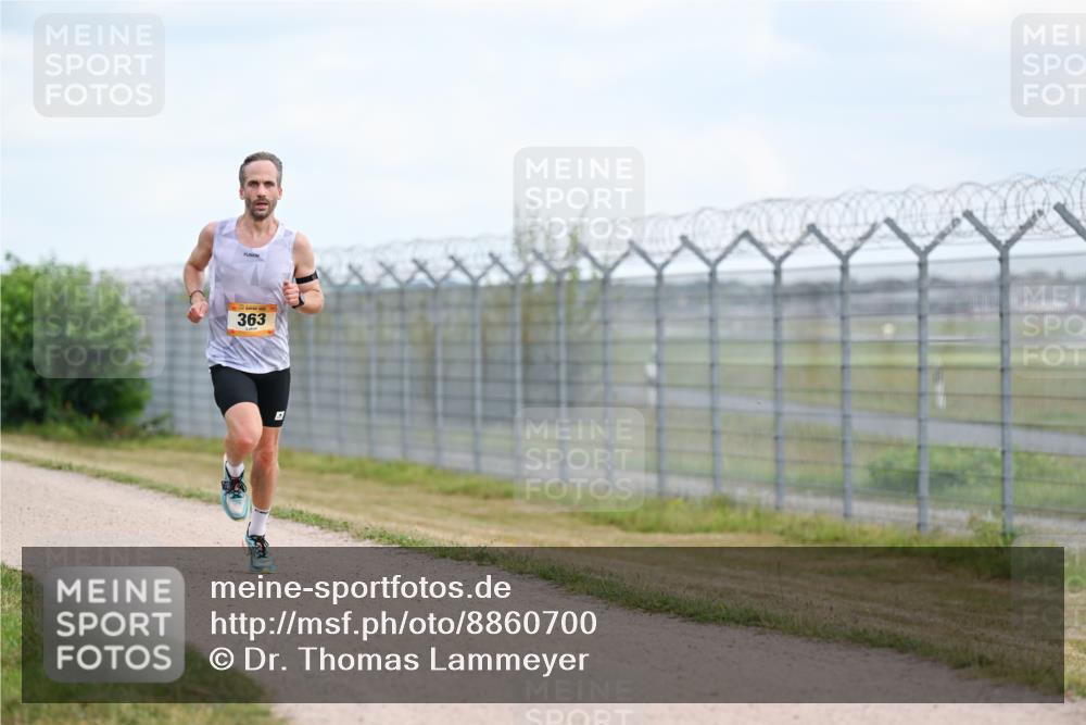 14.09.2025 - Airport Race Dr. Thomas Lammeyer http://msf.ph/oto/8860700 14.09.2025 11:48:42 Laufen 363 meine-sportfotos.de
