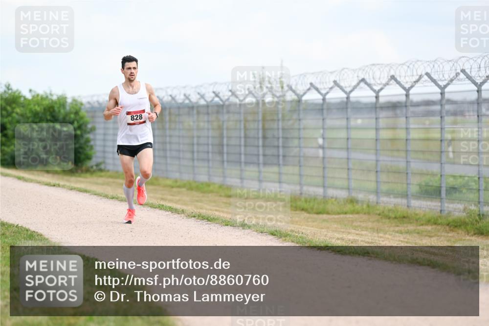 14.09.2025 - Airport Race Dr. Thomas Lammeyer http://msf.ph/oto/8860760 14.09.2025 11:49:58 Laufen 828 meine-sportfotos.de