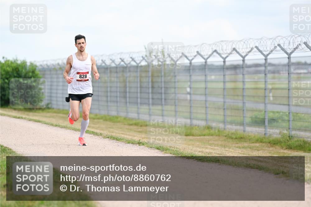14.09.2025 - Airport Race Dr. Thomas Lammeyer http://msf.ph/oto/8860762 14.09.2025 11:49:58 Laufen 828 meine-sportfotos.de