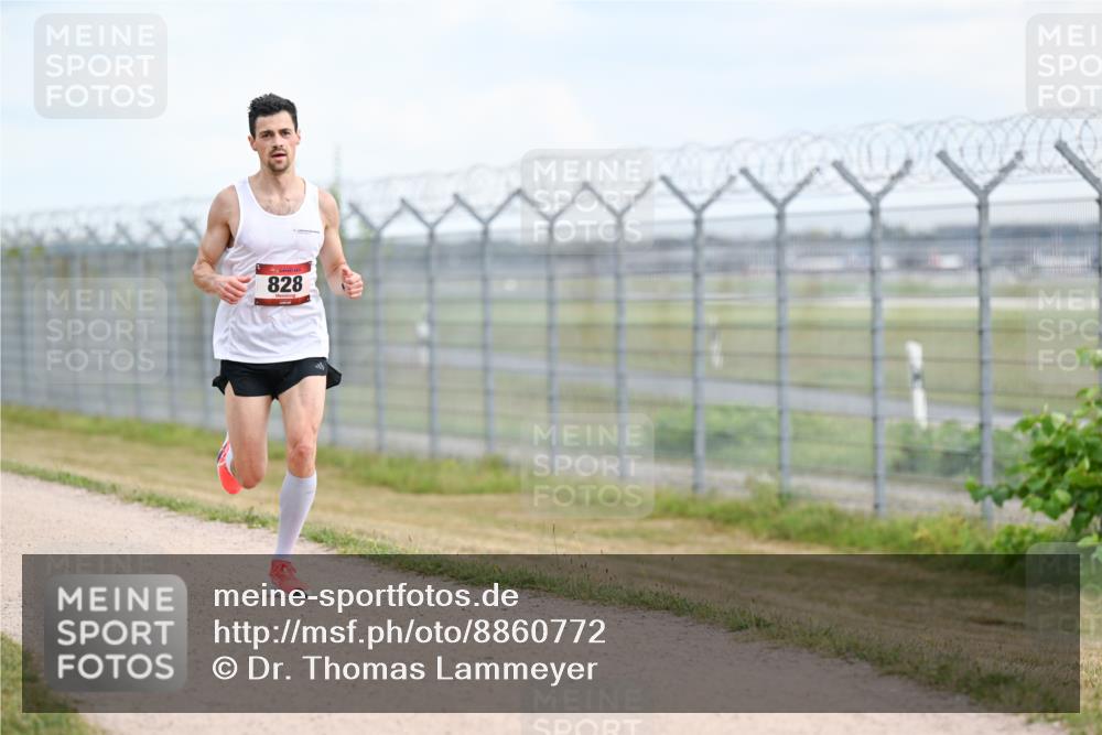14.09.2025 - Airport Race Dr. Thomas Lammeyer http://msf.ph/oto/8860772 14.09.2025 11:49:59 Laufen 828 meine-sportfotos.de