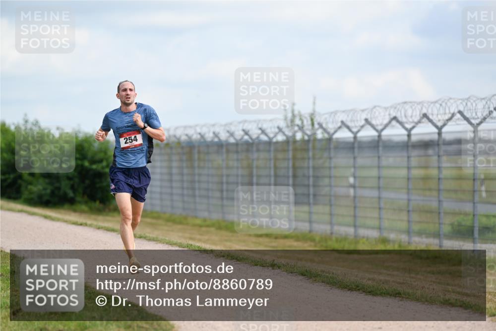 14.09.2025 - Airport Race Dr. Thomas Lammeyer http://msf.ph/oto/8860789 14.09.2025 11:50:26 Laufen 254 meine-sportfotos.de