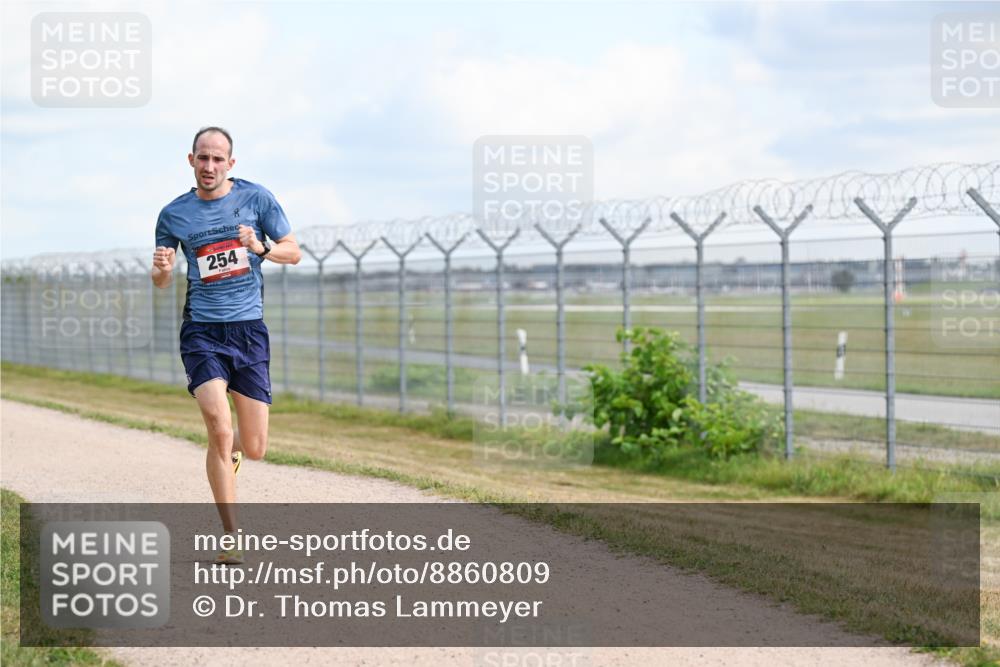14.09.2025 - Airport Race Dr. Thomas Lammeyer http://msf.ph/oto/8860809 14.09.2025 11:50:29 Laufen 254 meine-sportfotos.de