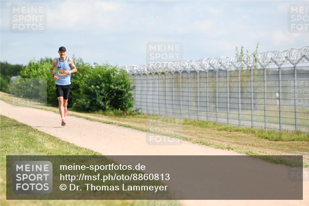 14.09.2025 - Airport Race Dr. Thomas Lammeyer http://msf.ph/oto/8860813 14.09.2025 11:50:53 Laufen 1527 meine-sportfotos.de