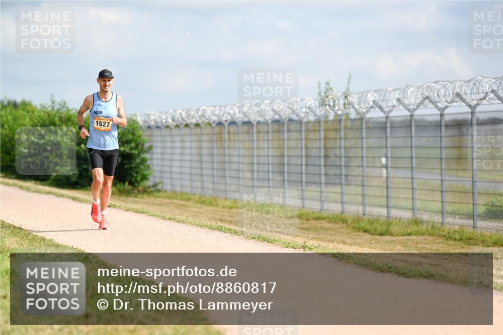 14.09.2025 - Airport Race Dr. Thomas Lammeyer http://msf.ph/oto/8860817 14.09.2025 11:50:55 Laufen 1527 meine-sportfotos.de