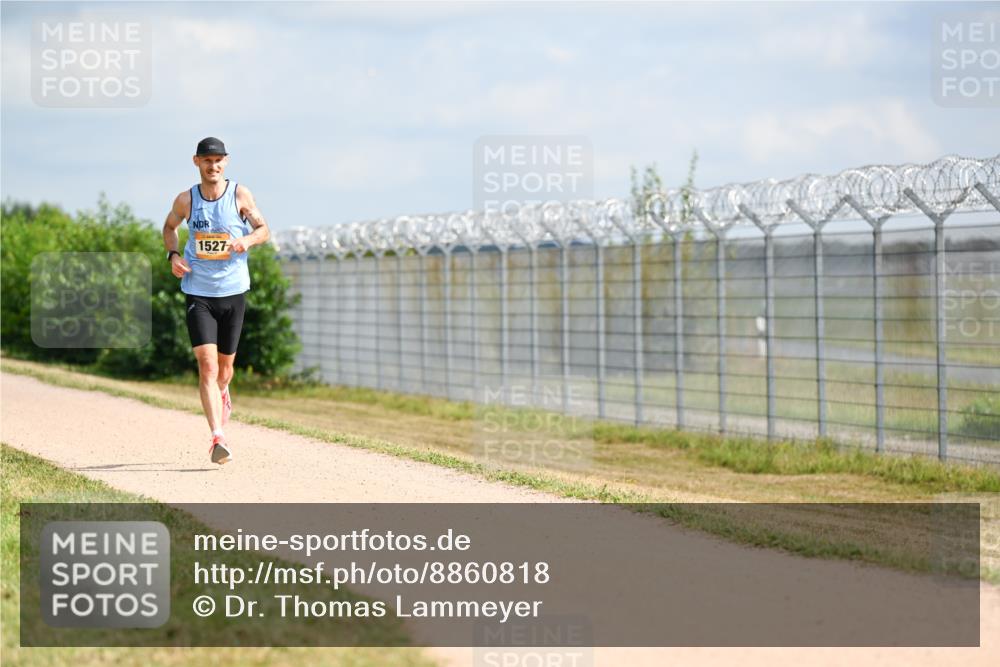 14.09.2025 - Airport Race Dr. Thomas Lammeyer http://msf.ph/oto/8860818 14.09.2025 11:50:55 Laufen 1527 meine-sportfotos.de