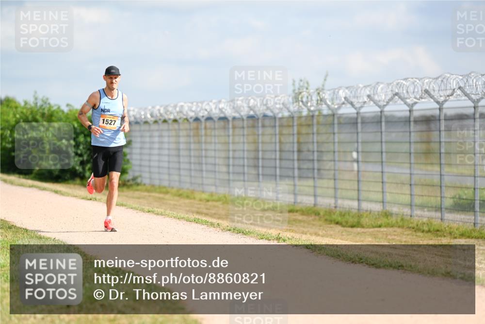14.09.2025 - Airport Race Dr. Thomas Lammeyer http://msf.ph/oto/8860821 14.09.2025 11:50:55 Laufen 1527 meine-sportfotos.de