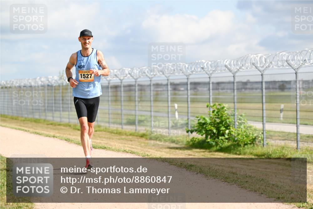 14.09.2025 - Airport Race Dr. Thomas Lammeyer http://msf.ph/oto/8860847 14.09.2025 11:50:59 Laufen 1527 meine-sportfotos.de