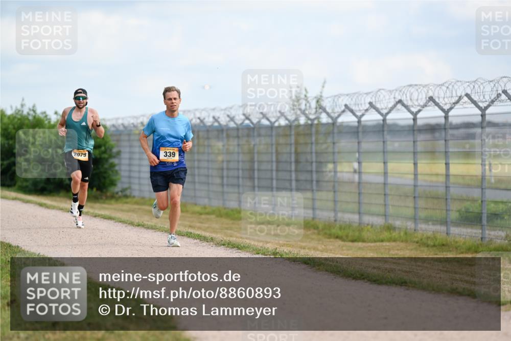 14.09.2025 - Airport Race Dr. Thomas Lammeyer http://msf.ph/oto/8860893 14.09.2025 11:52:12 Laufen 339, 2079 meine-sportfotos.de