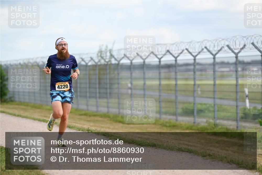 14.09.2025 - Airport Race Dr. Thomas Lammeyer http://msf.ph/oto/8860930 14.09.2025 11:52:24 Laufen 4220 meine-sportfotos.de
