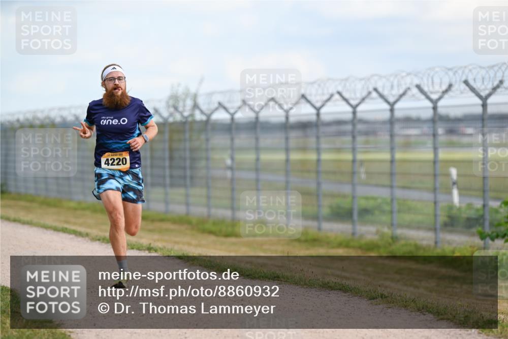 14.09.2025 - Airport Race Dr. Thomas Lammeyer http://msf.ph/oto/8860932 14.09.2025 11:52:24 Laufen 4220 meine-sportfotos.de