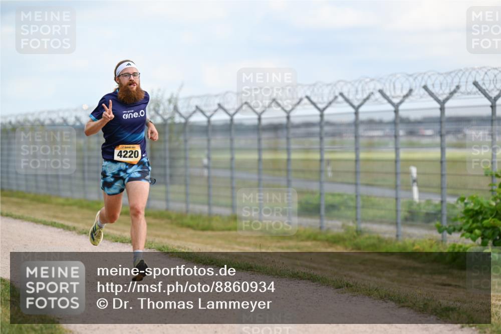 14.09.2025 - Airport Race Dr. Thomas Lammeyer http://msf.ph/oto/8860934 14.09.2025 11:52:25 Laufen 0, 4220 meine-sportfotos.de