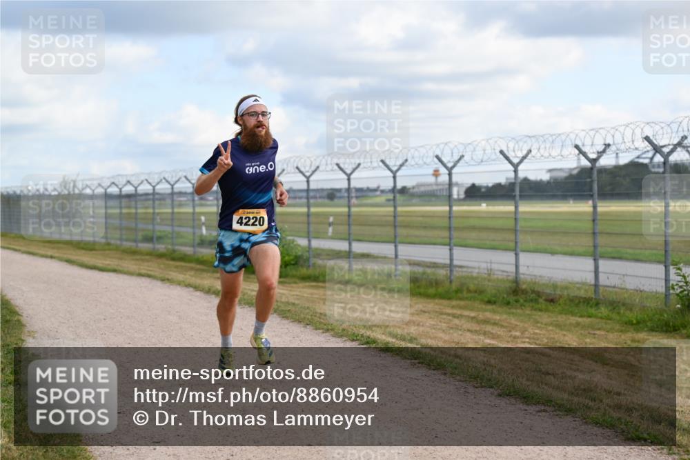 14.09.2025 - Airport Race Dr. Thomas Lammeyer http://msf.ph/oto/8860954 14.09.2025 11:52:27 Laufen 0, 4220 meine-sportfotos.de