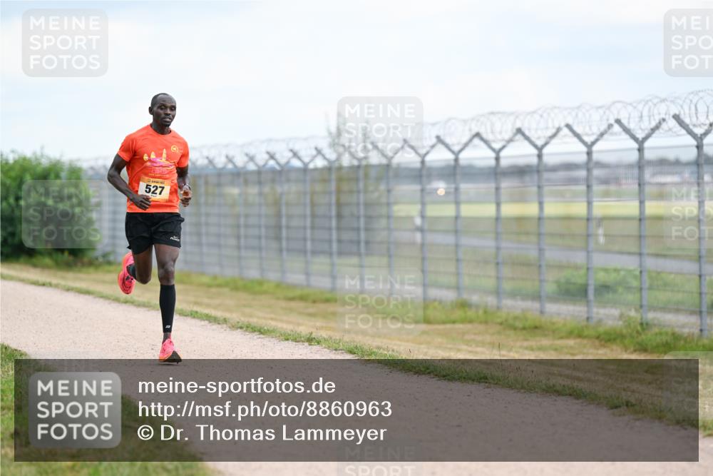14.09.2025 - Airport Race Dr. Thomas Lammeyer http://msf.ph/oto/8860963 14.09.2025 11:53:07 Laufen 527 meine-sportfotos.de